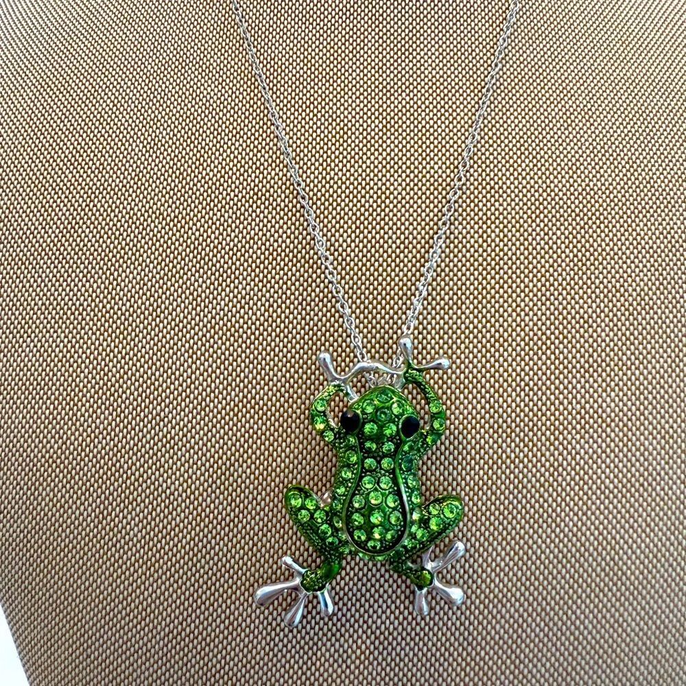 Green Frog Pendant/Brooch Necklace